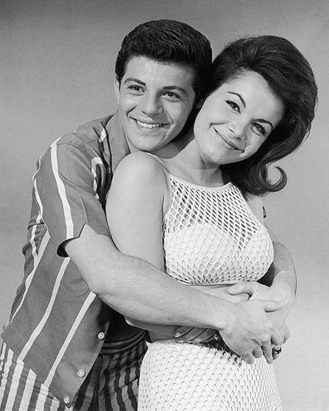 Frankie Avalon with Annette Funicello in "Beach Party" (1960s) 24