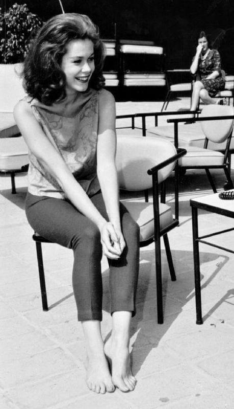 Bewitching Elizabeth Montgomery in the '60s 39